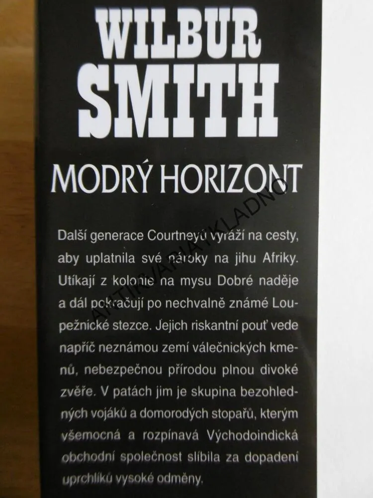 MODRÝ HORIZONT, WILBUR SMITH, **an