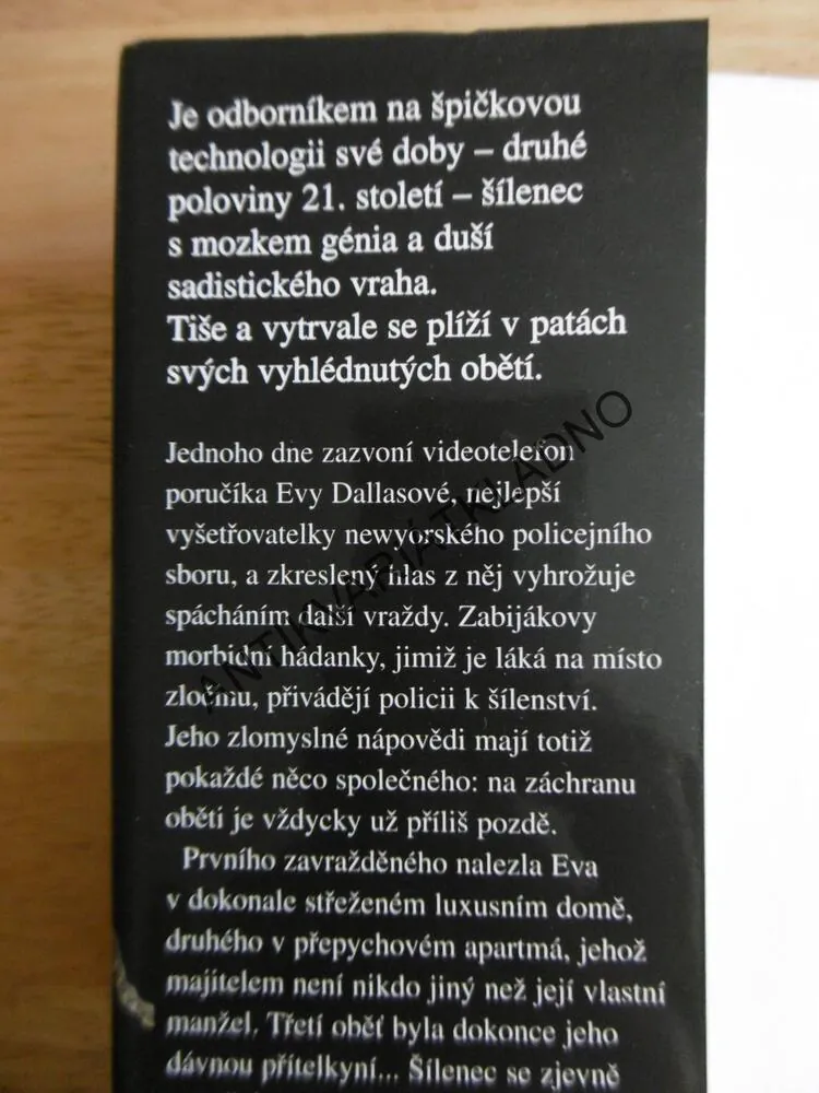 SMRTÍCÍ POMSTA, J.D ROBB, NORA ROBERTSOVÁ, **an