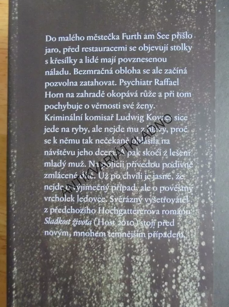 DŮM S MATRACEMI, PAULUS HOCHGATTERER, THRILER, **an