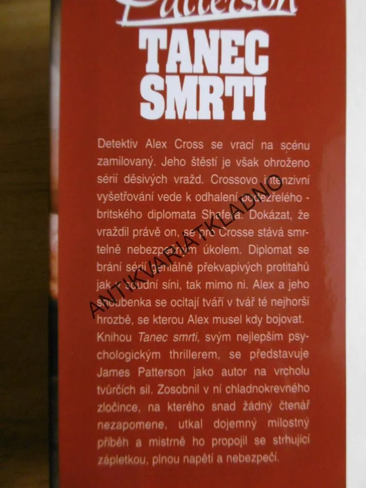 TANEC SMRTI, JAMES PATTERSON, **an