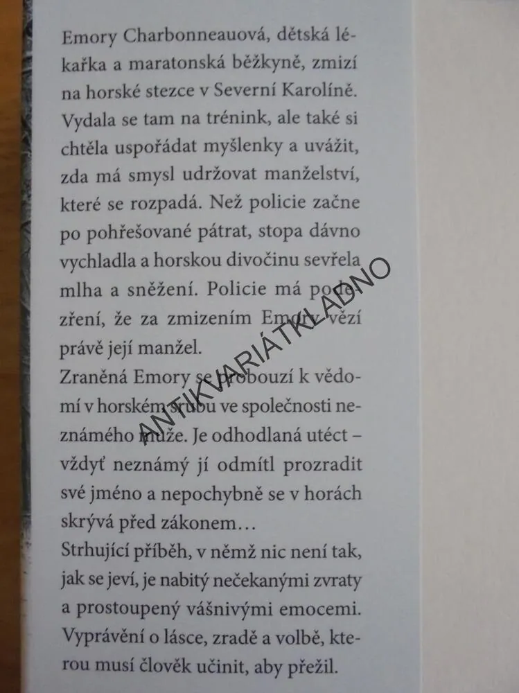 SKRYTÉ ZLO, SANDRA BROWN, BESTSELLER, **an