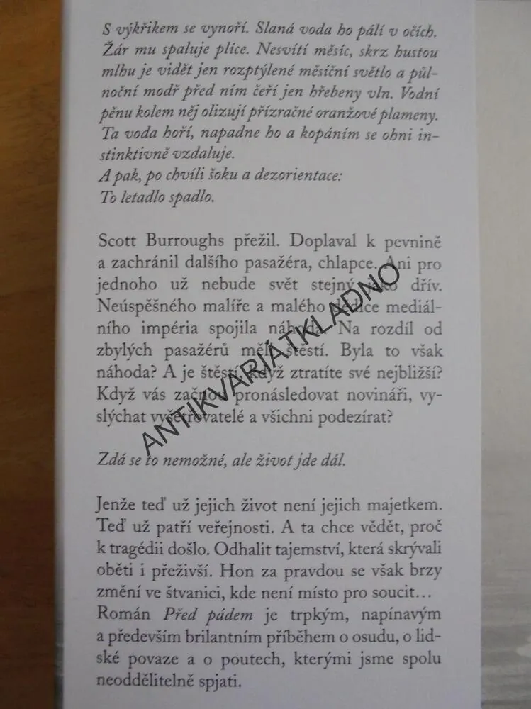 PŘED PÁDEM, NOAH HAWLEY, BESTSELLER, **an