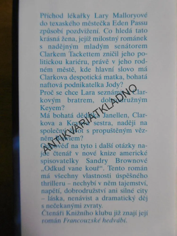 ODKUD VANE KOUŘ, SANDRA BROWN, **an