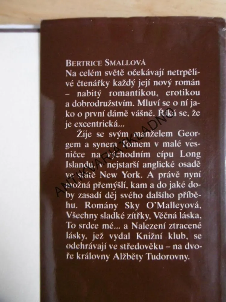 SKYE O´MALLEYOVÁ, BERTRICE SMALL, **an