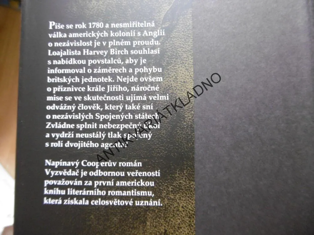 VYZVĚDAČ, JAMES FENIMORE COOPER, **an