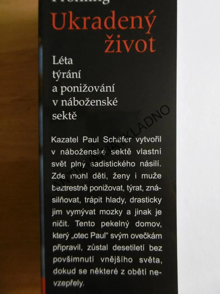 UKRADENÝ ŽIVOT, ULLA FRÖHLING,**an