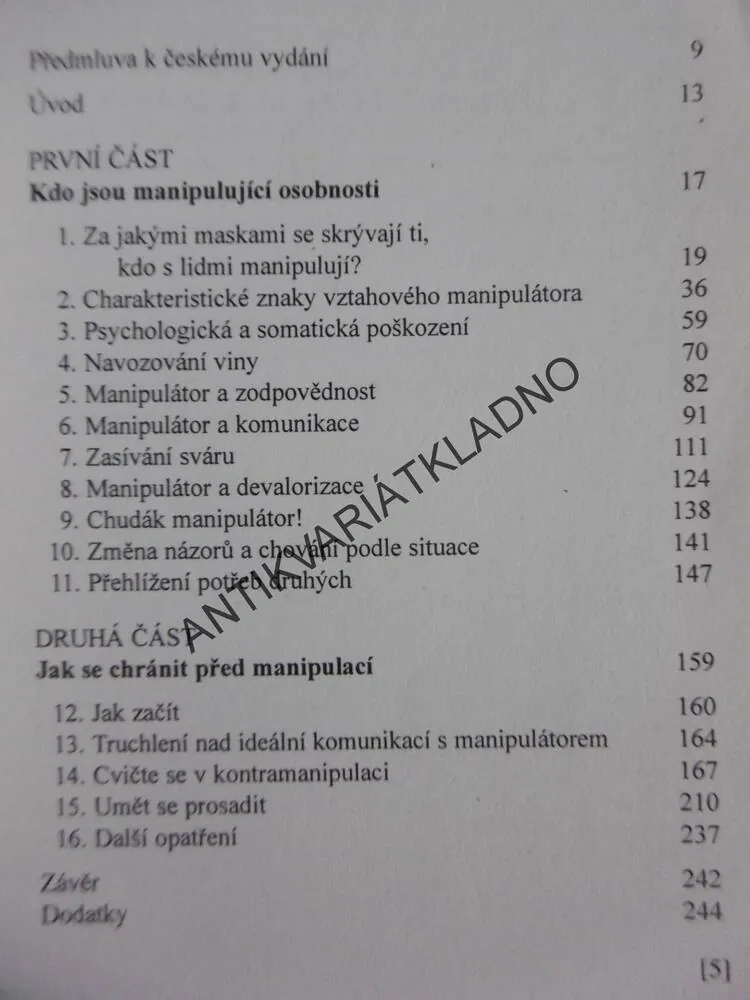 NENECHTE SEBOU MANIPULOVAT, ISABELLE NAZARE-AGA, **an