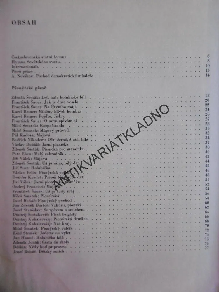 MLÁDÍ ZPÍVÁ PIONÝRSKÉ A MLÁDEŽNICKÉ PÍSNĚ,