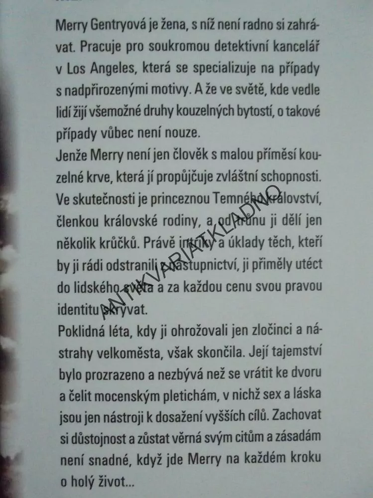 DOTEK BOUŘE, MERRY GENTRY, LAURELL H. HAMILTONOVÁ