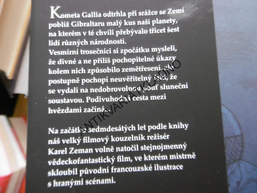 NA KOMETĚ, JULES VERNE, 2019