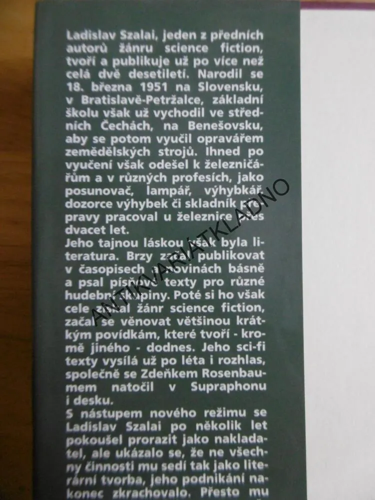 SOUMRAK ROBOTŮ, LADISLAV SZALAI, **an