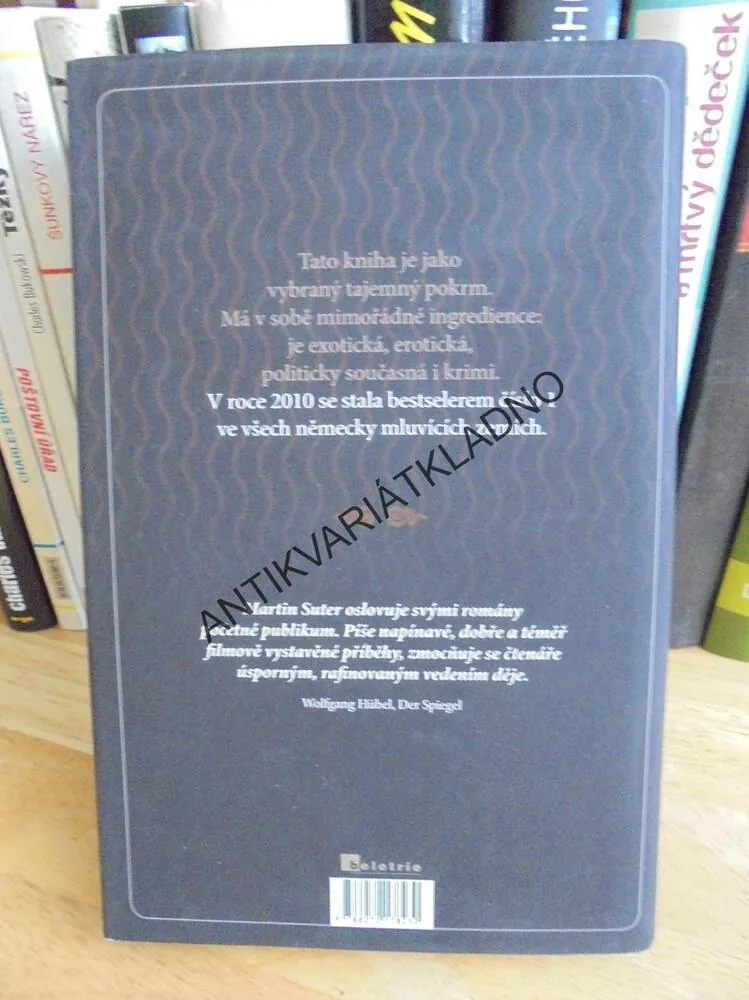 KUCHAŘ, MARTIN SUTER, THRILLER, **an
