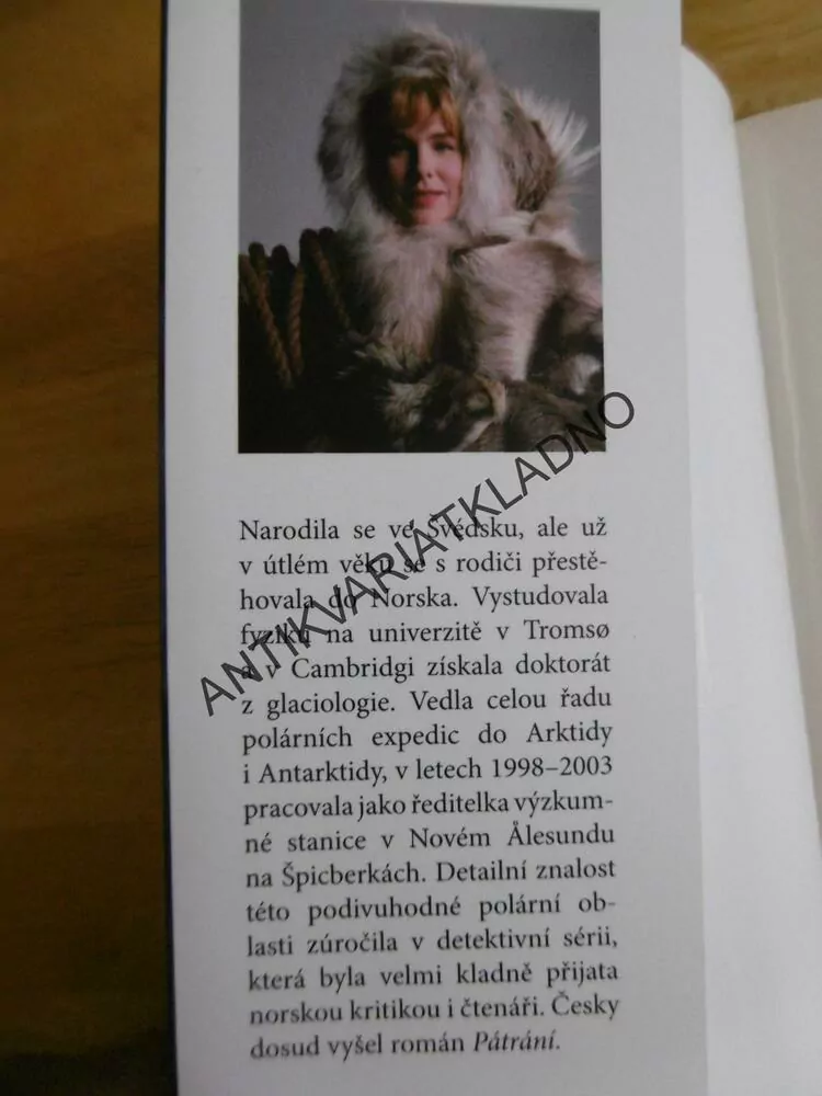 HOLANĎANŮV HROB, MONICA KRISTENSEN, **an