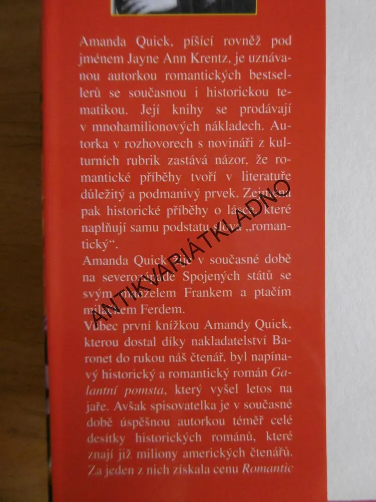 KVĚT LÁSKY, AMANDA QUICK, **an