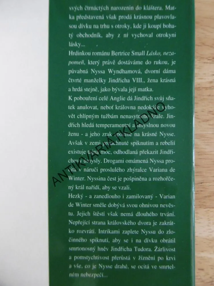 LÁSKO, NEZAPOMEŇ, BERTRICE SMALL, **an