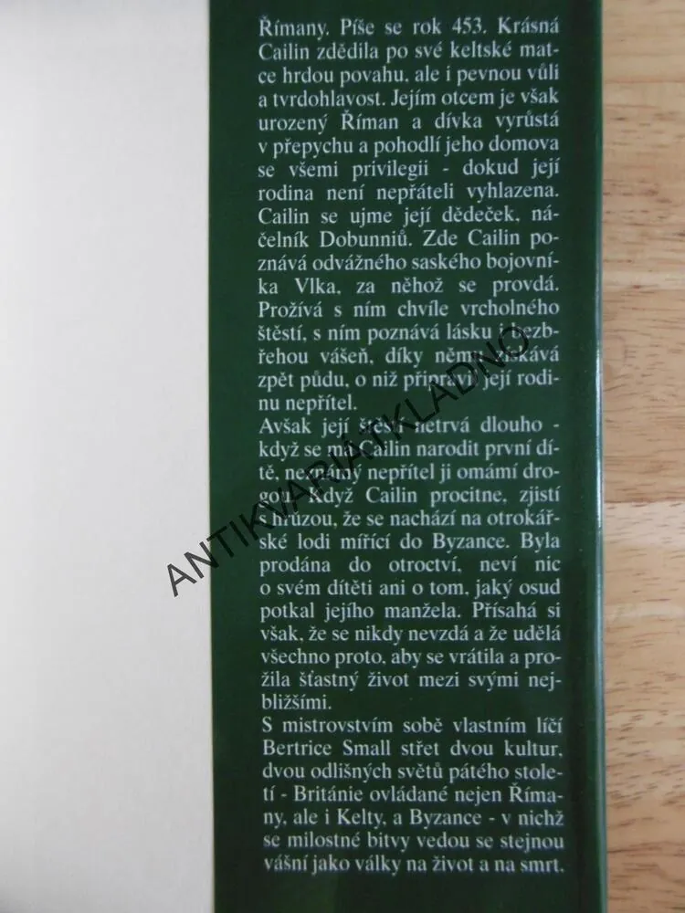 MILOVAT ZNOVU, BERTRICE SMALL, 