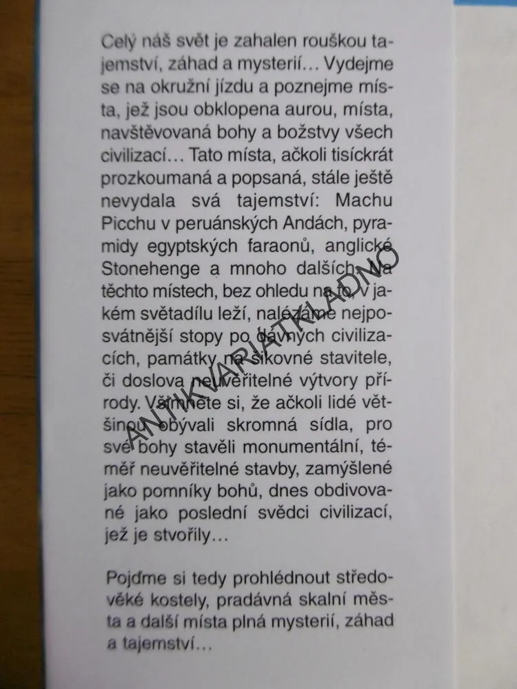 ZEMĚ SVĚT ZÁHAD A MYSTÉRIÍ, JOHN A ANNE SPENCEROVI, **an