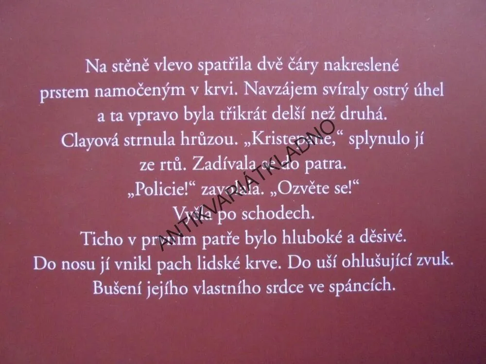 KRVAVÉ NEBE, MARK ROBERTS, 