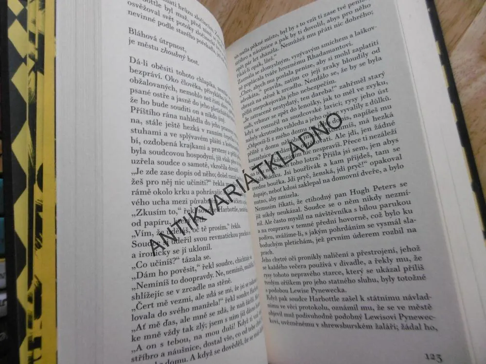 V TEMNÉM ZRCADLE, J. SHERIDAN LE FANU, FILIP KRAUS 2011