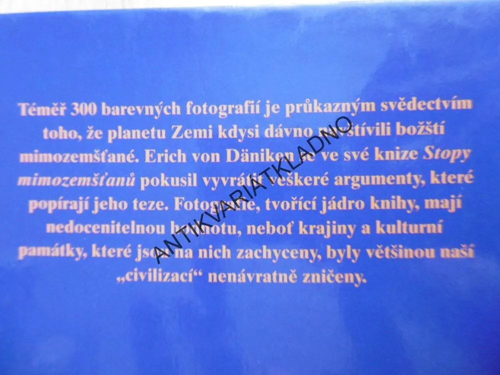 STOPY MIMOZEMŠŤANŮ, ERICH VON DÄNIKEN, **an