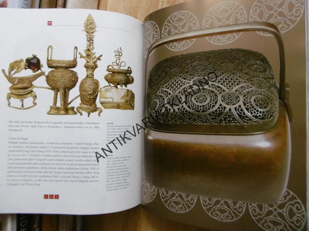 POKLADY ČÍNY, DĚDICTVÍ TISÍCILETÉ KULTURY, ČÍNA, JOHN CHINNERY, **an