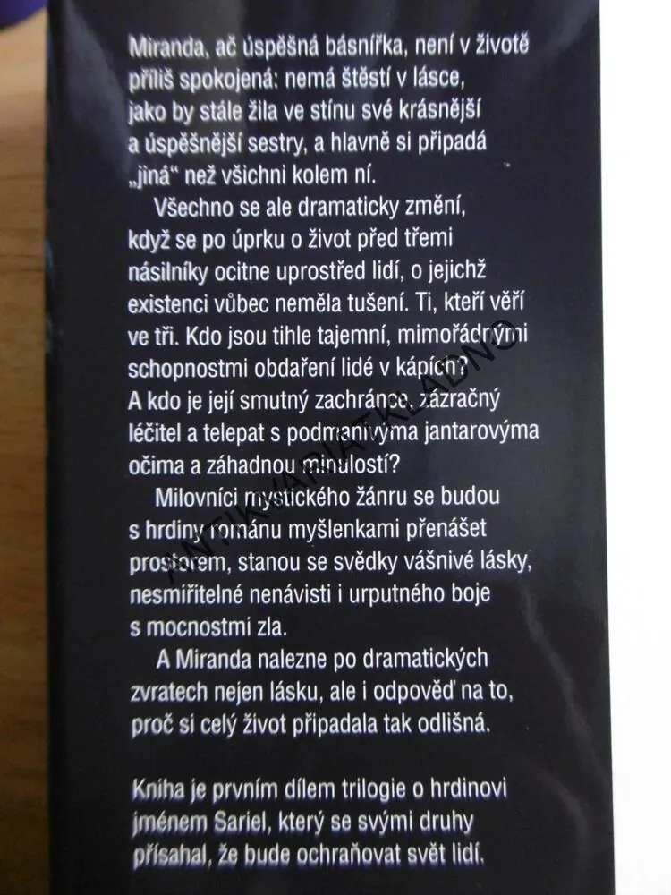 KDYŽ UVĚŘÍŠ, JESSICA INCLÁN,