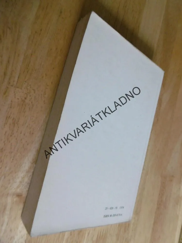 KDYŽ SE ZVĚROLÉKAŘ OŽENÍ, JAMES HERRIOT, **an