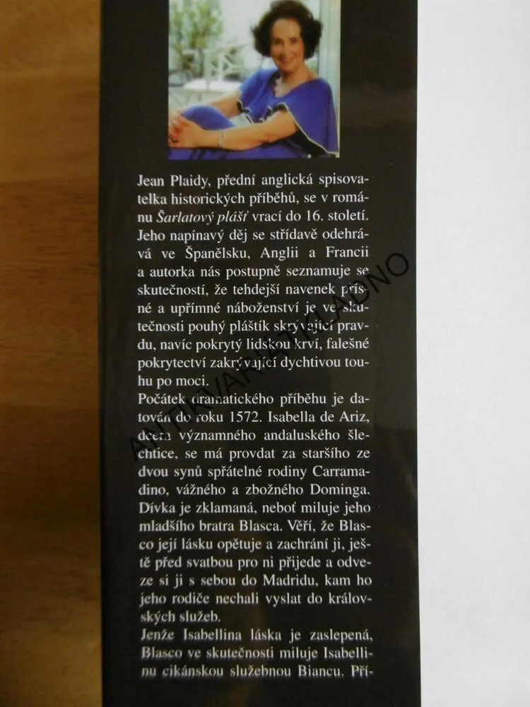 ŠARLATOVÝ PLÁŠŤ, JEAN PLAIDY, **an