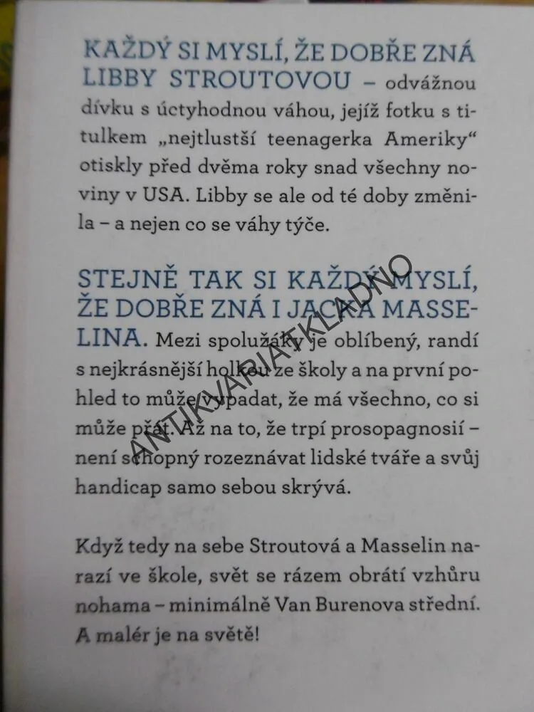 TÍHA VESMÍRU, JENNIFFER NIVENOVÁ