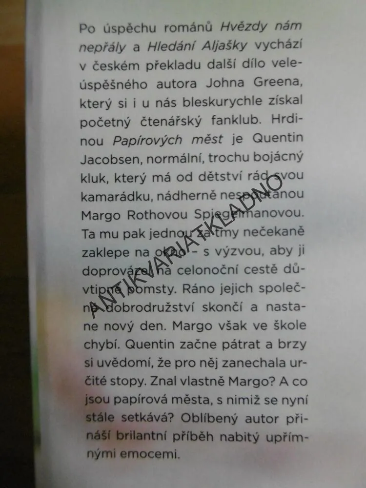 PAPÍROVÁ MĚSTA, JOHN GREEN, BESTSELLER, **an