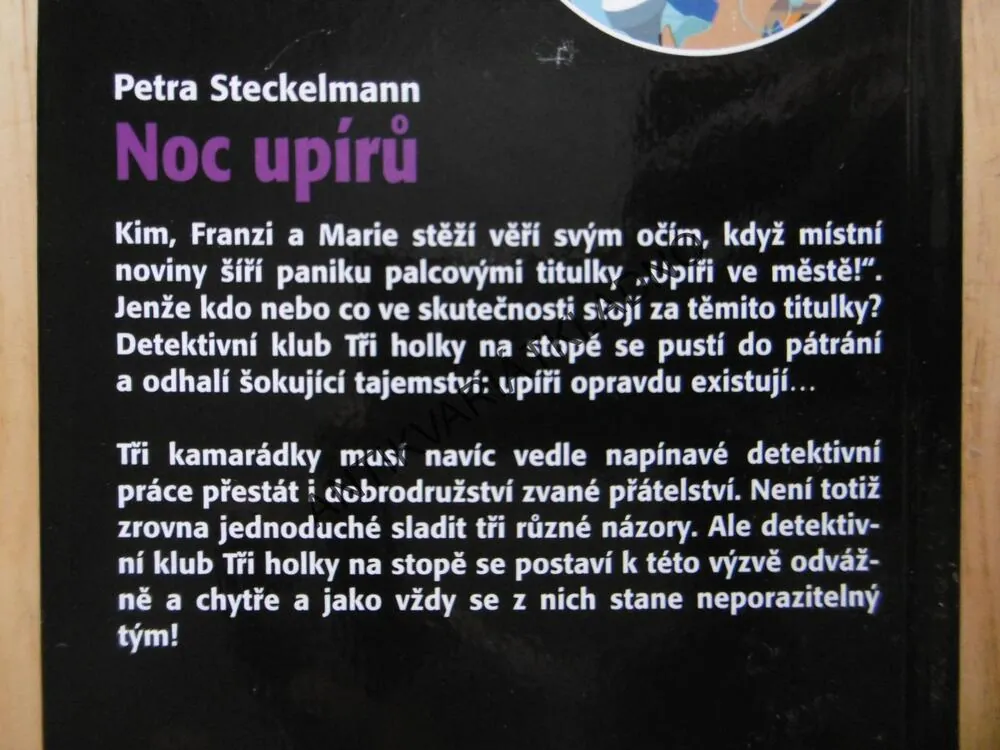 NOC UPÍRŮ, 3 HOLKY NA STOPĚ, PETRA STECKELMANN, **an