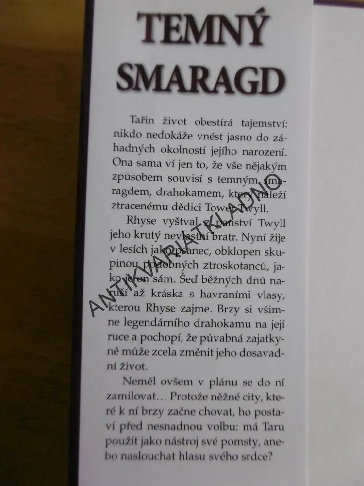 TEMNÝ SMARAGD, LISA JACKSON, **an