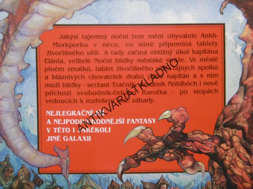 STRÁŽE! STRÁŽE, ÚŽASNÁ ZEMĚPLOCHA, TERRY PRATCHETT, **an