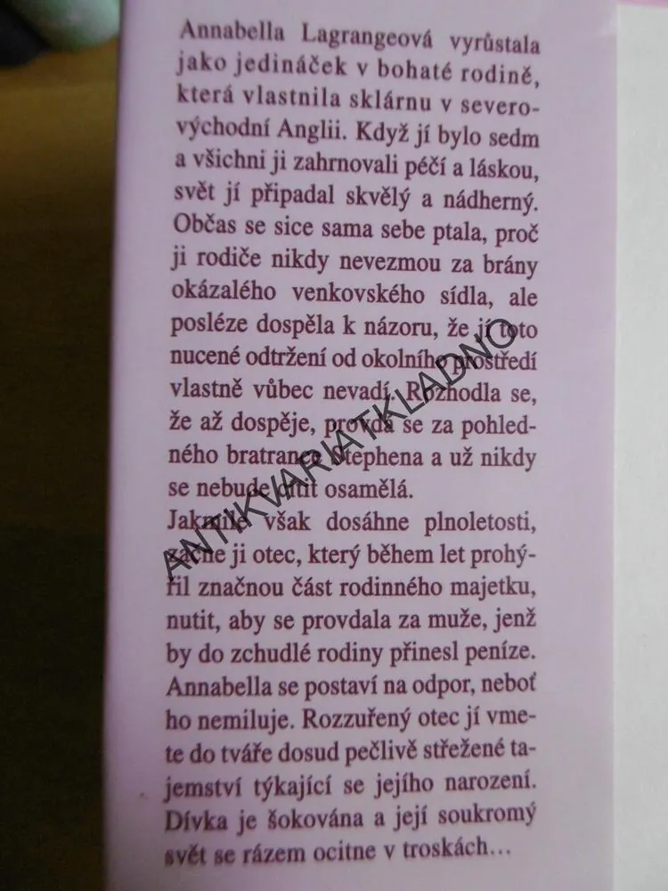 SKLENĚNÁ PANENKA, CATHERINE COOKSONOVÁ, **an