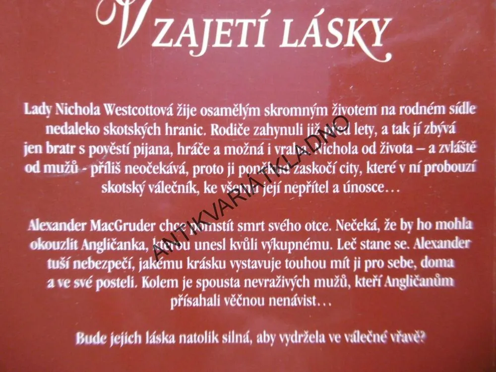 V ZAJETÍ LÁSKY, DIANA COSBYOVÁ, **an