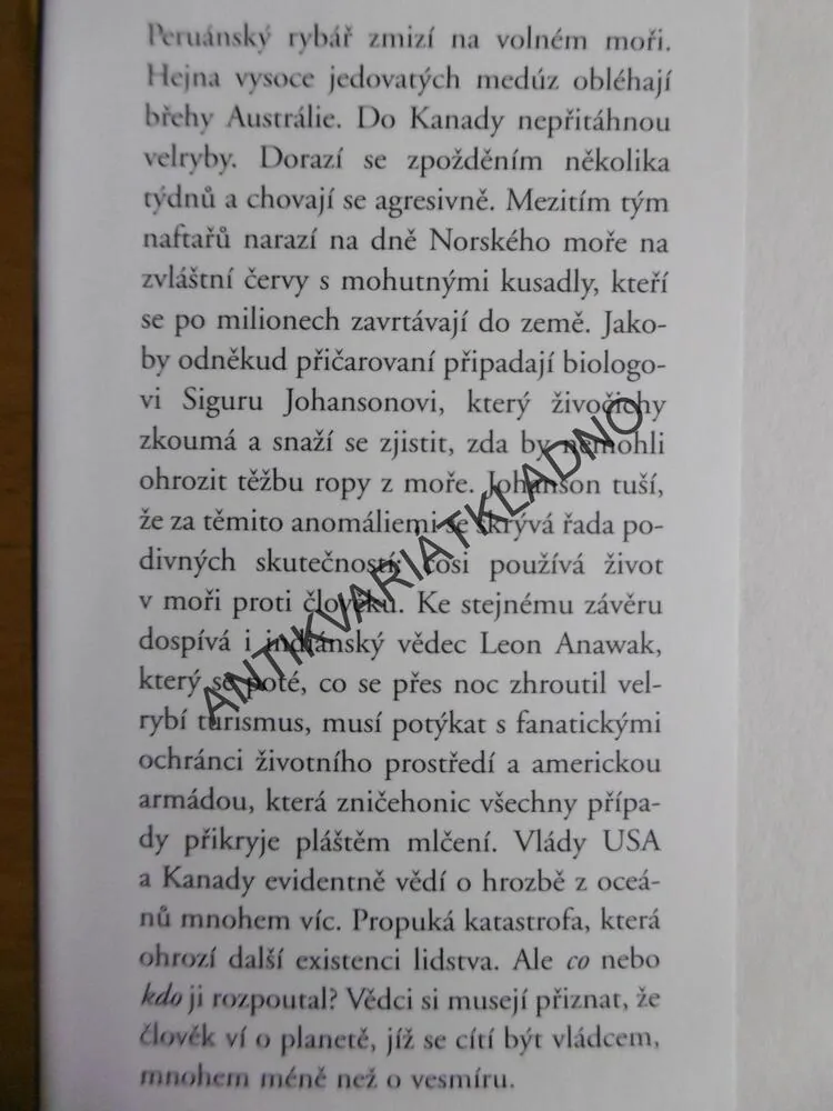 VZPOURA OCEÁNŮ, FRANK SCHÄTZING,