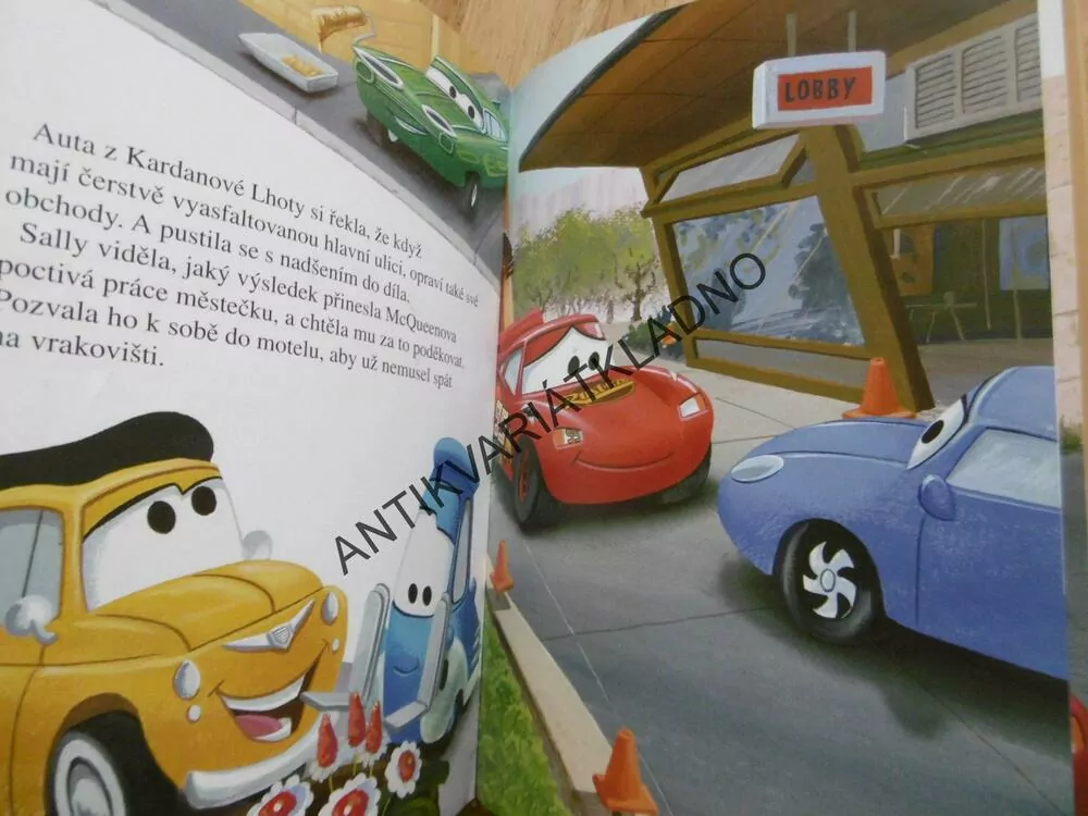 AUTA, WALT DISNEY PIXAR, **an