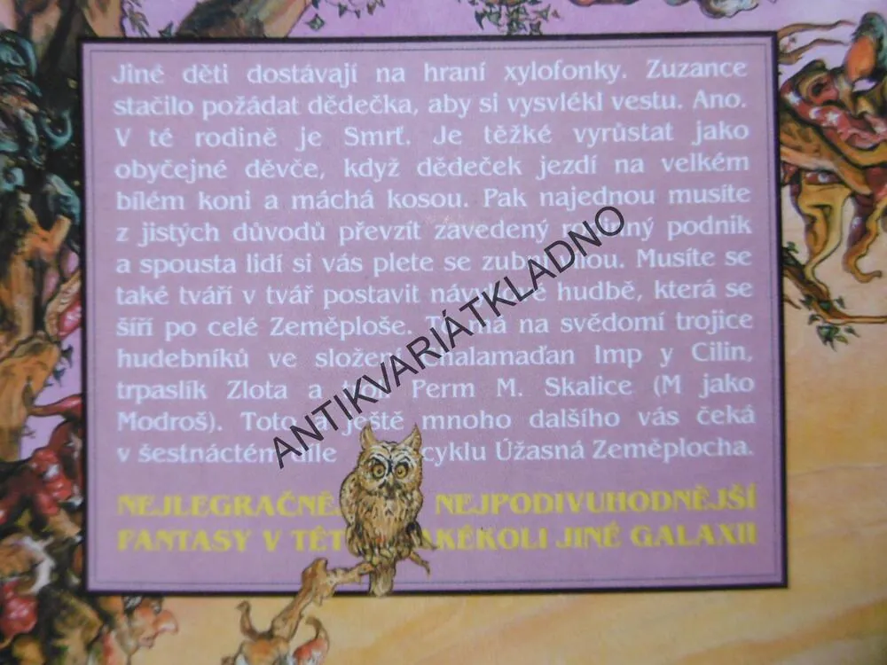 TĚŽKÉ MELODIČNO, ÚŽASNÁ ZEMĚPLOCHA, TERRY PRATCHETT