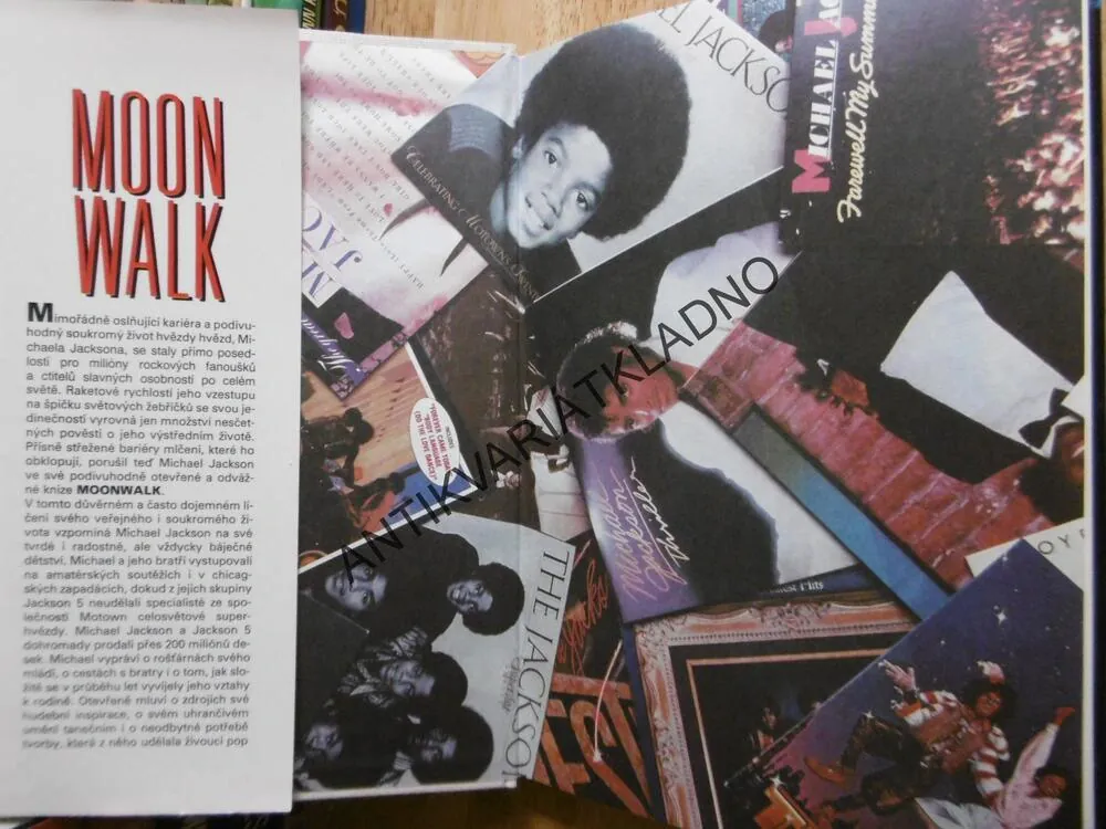 MOON WALK BY MICHAEL JACKSON, KRÁL POPU 1958-2009, ZPĚVÁK, **an