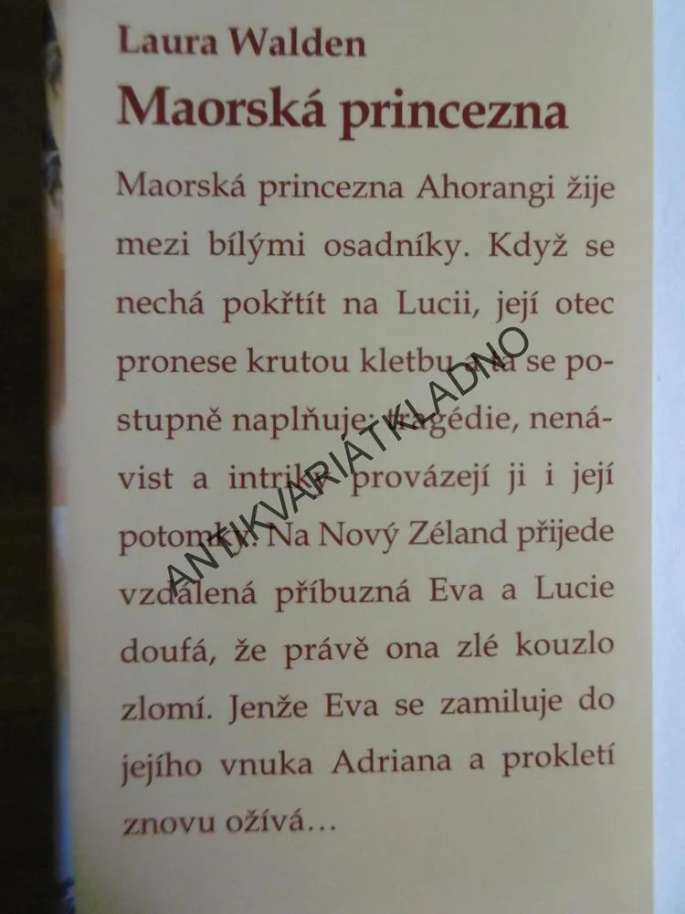 MAORSKÁ PRINCEZNA, LAURA WALDEN, **an
