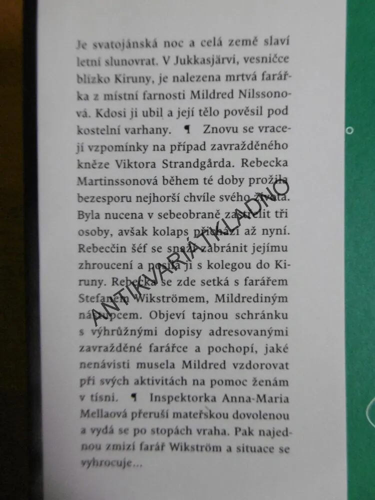 PROLITÁ KREV, ASA LARSSONOVÁ, **an