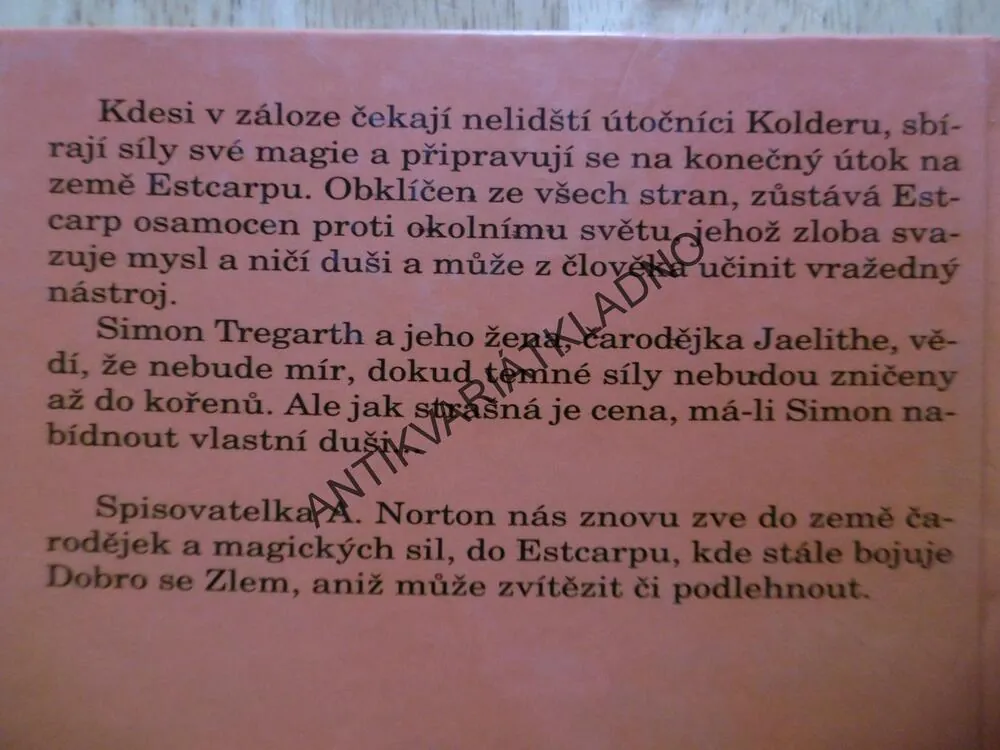 STÍN NAD SVĚTEM ČARODĚJNIC, ANDRE NORTON, **an