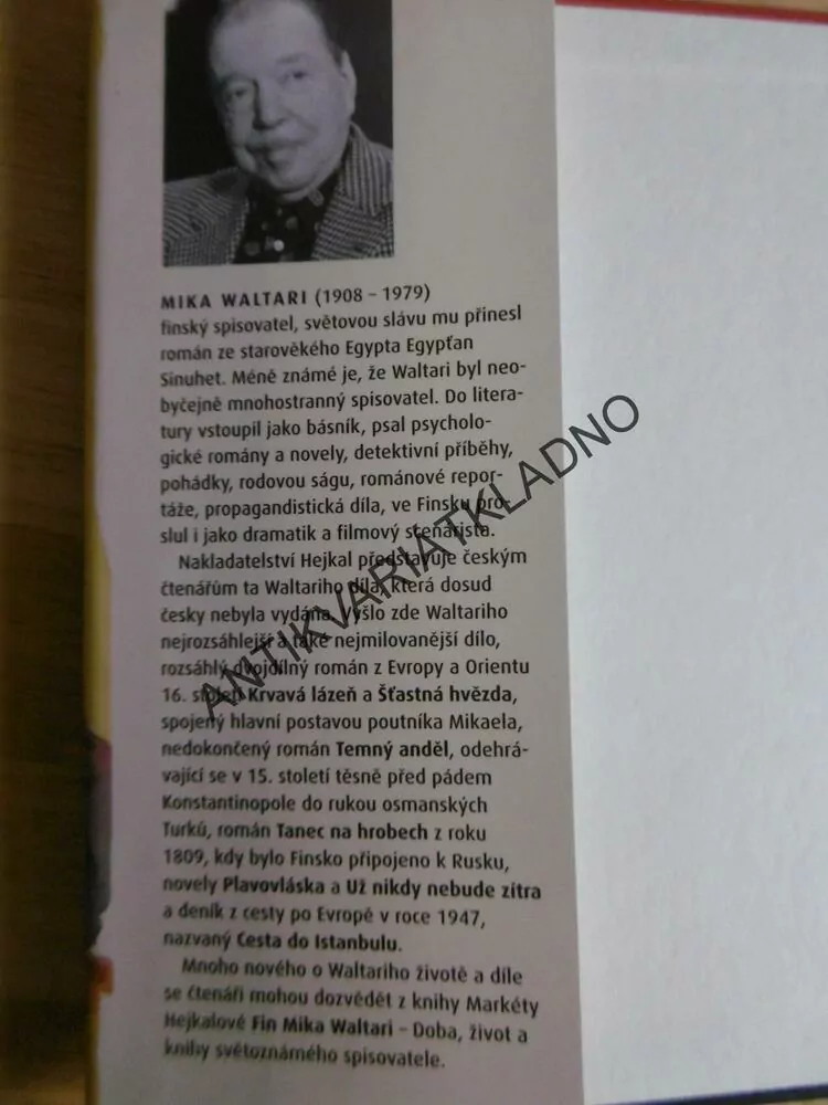 BOSÁ KRÁLOVNA, MIKA WALTARI, **an