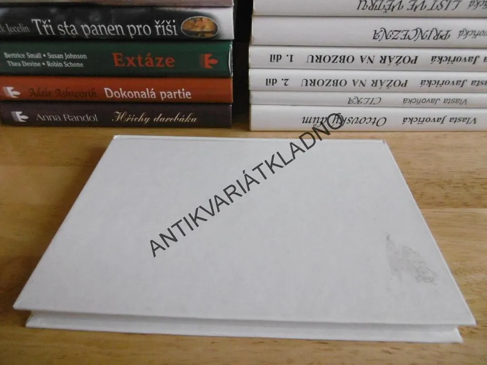 PŘI ZÁPADU SLUNCE, VLASTA JAVOŘICKÁ, **an