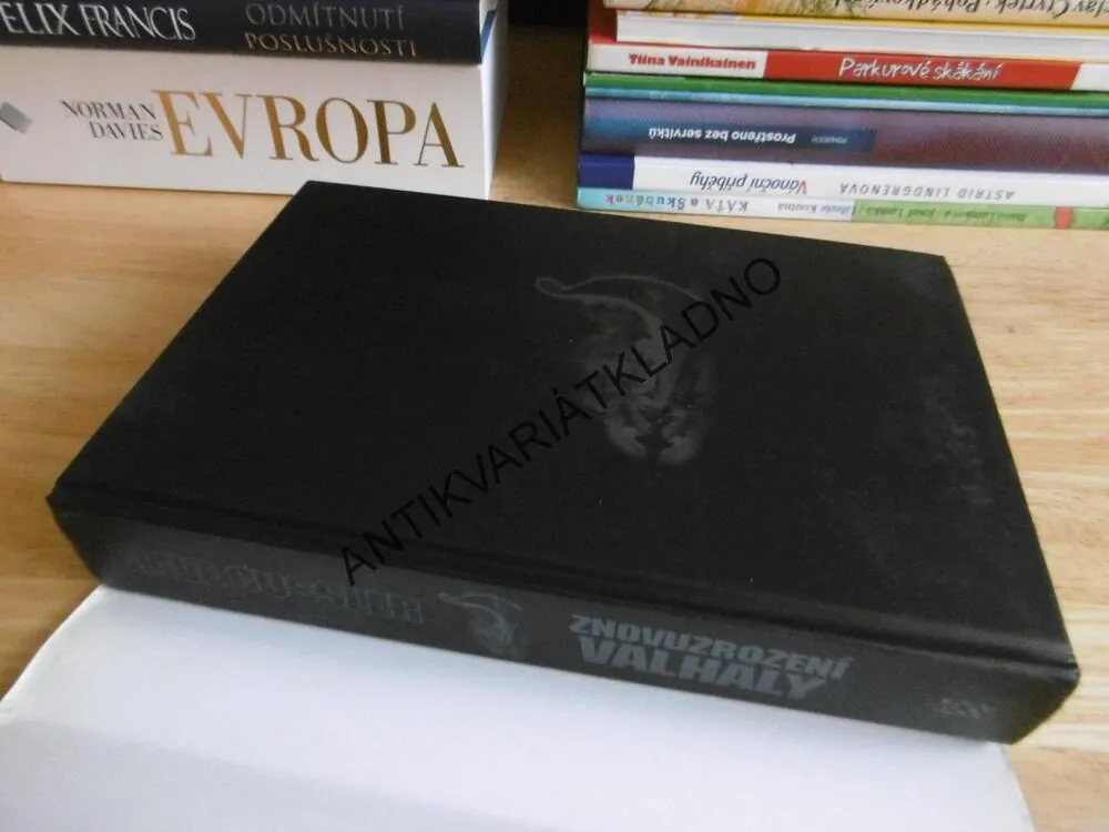 ZNOVUZROZENÍ VALHALY, CLIVE CUSSLER, **an