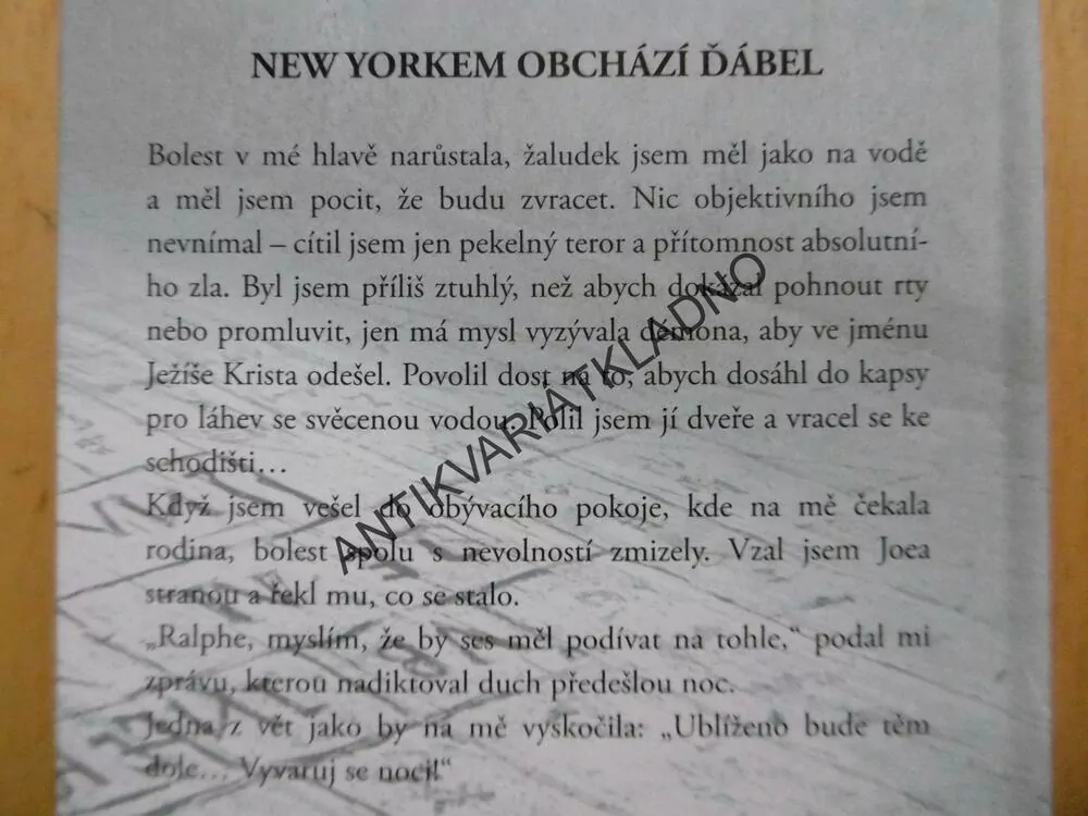 CHRAŇ NÁS OD ZLÉHO, RALPH SARCHIE, LISA COLLIER COOLOVÁ