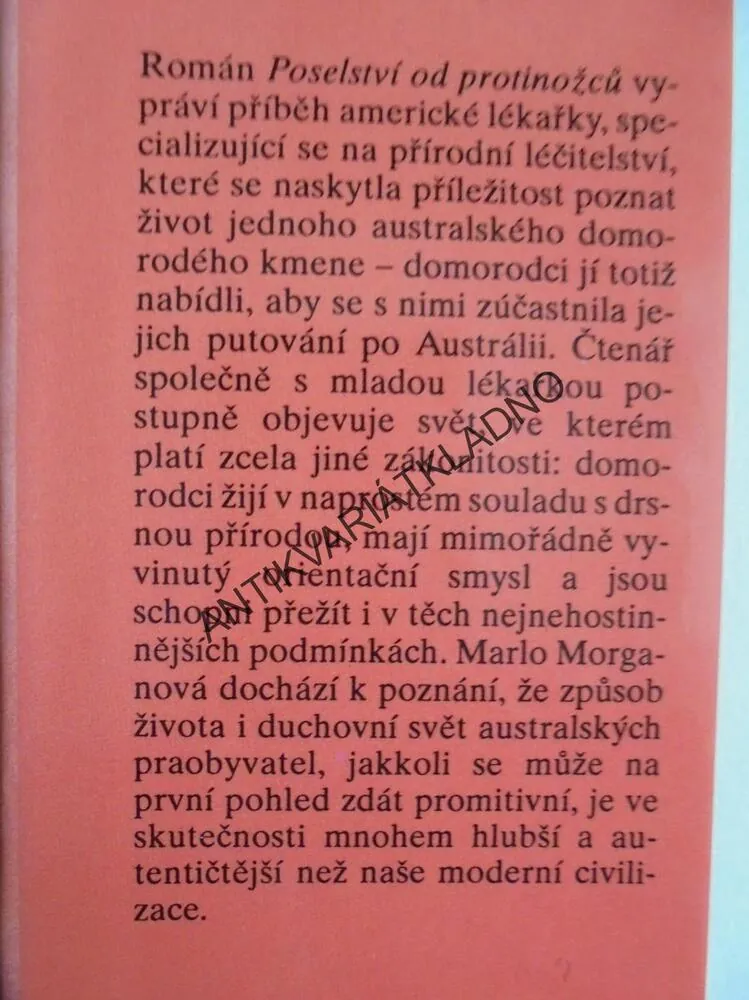 POSELSTVÍ OD PROTINOŽCŮ, MARLO MORGANOVÁ, **an