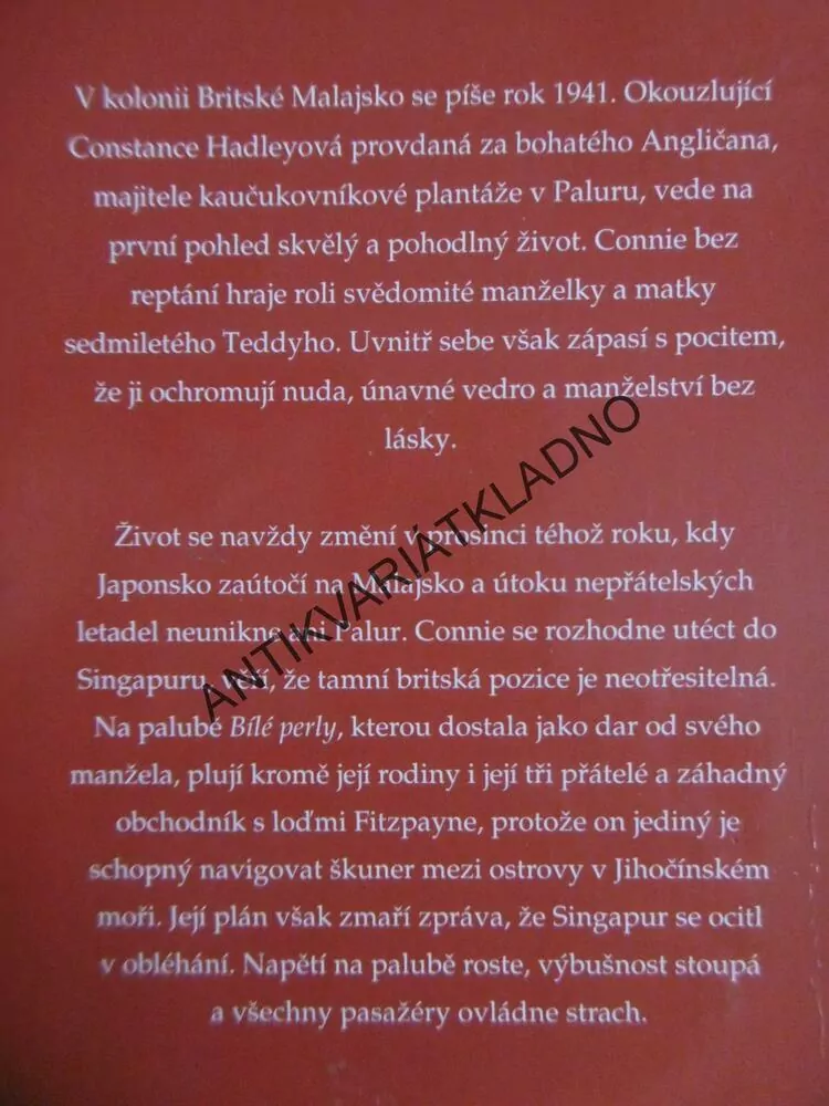 BÍLÁ PERLA, KATE FURNIVALLOVÁ, **an