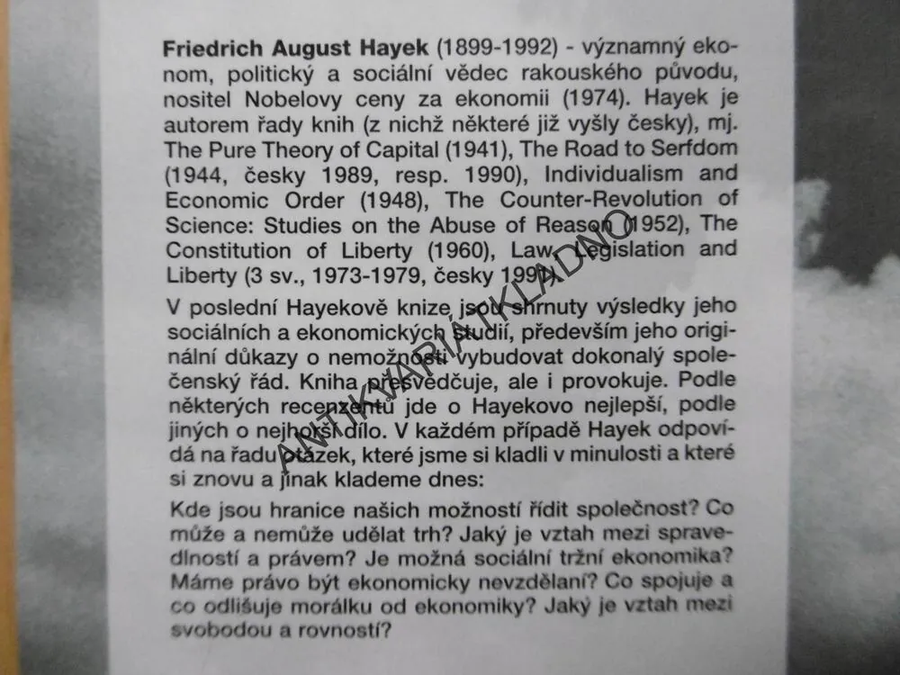 OSUDNÁ DOMÝŠLIVOST, OMYLY SOCIALISMU, FRIDRICH A. HAYEK