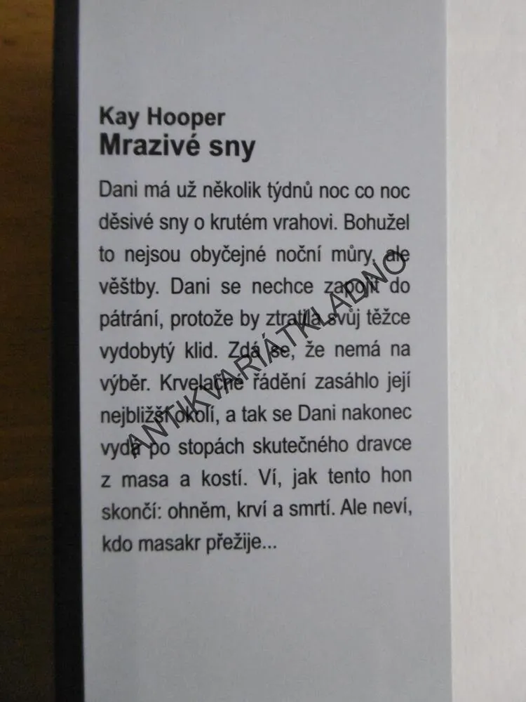 MRAZIVÉ SNY, KAY HOOPER, **an